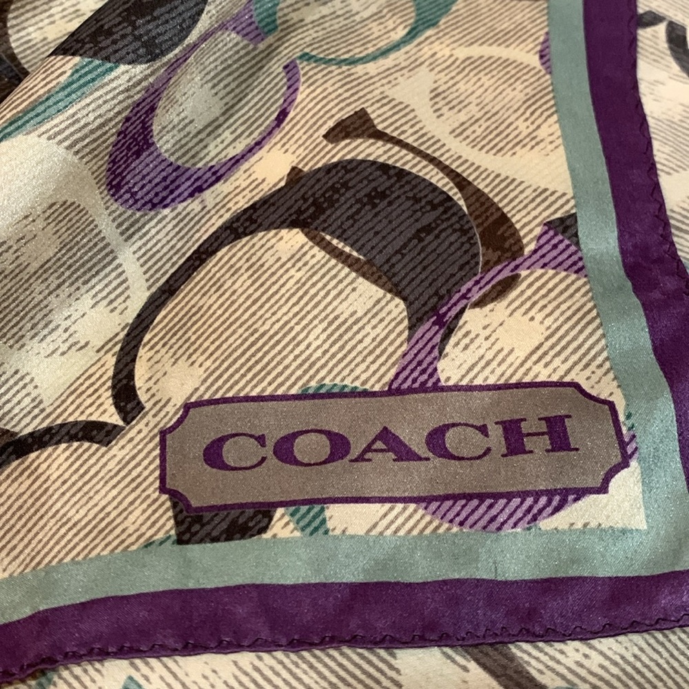 💗 COACH Silk Scarf